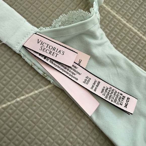 NEW Victoria's Secret Rose Lace Shimmer Push-Up Bra 34C Very Sexy Mint Green - Picture 4 of 6